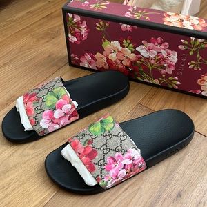 ❌SOLD❌ AUTHENTIC GUCCI BLOOM SLIDES